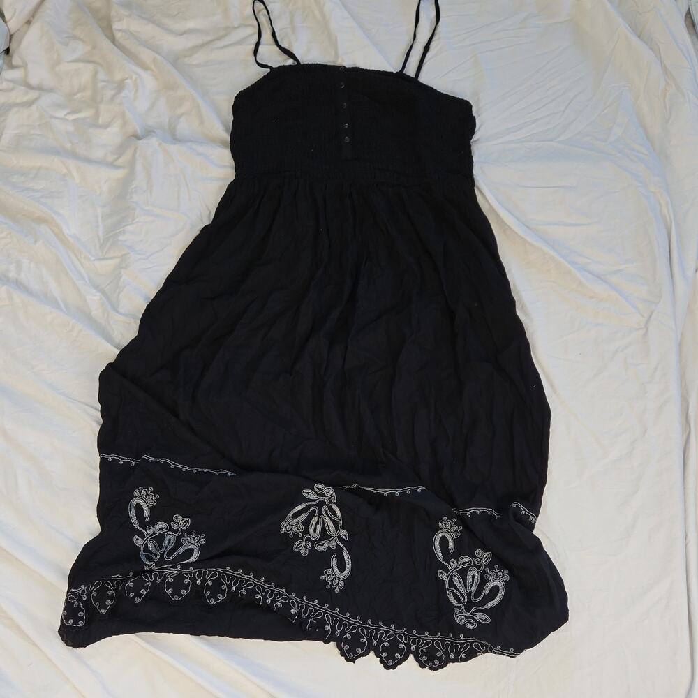 #38 Universal Thread L Black White Smocked Spaghetti Strap Dress Embroidered